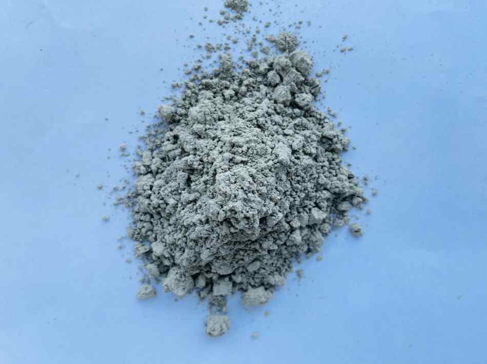 綠碳化硅粉的合成、性質(zhì)與應用：從實(shí)驗室到工業(yè)化生產(chǎn)